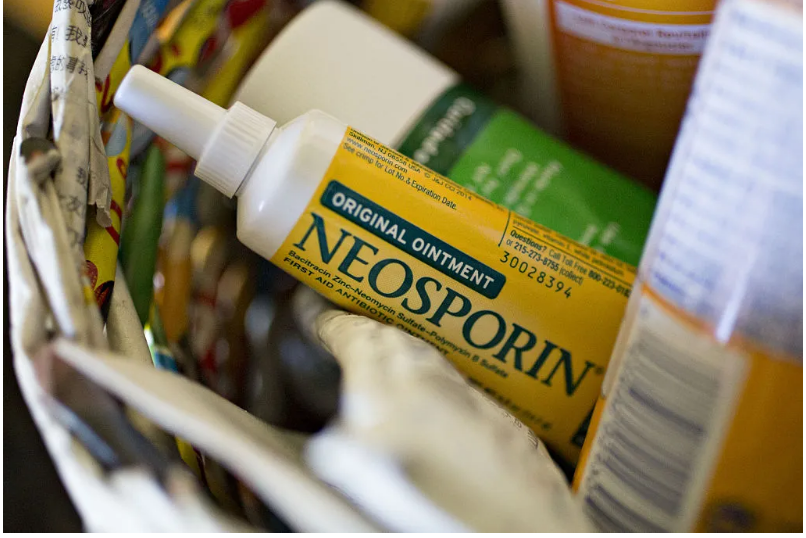 在鼻腔中涂抹孚诺软膏（Neosporin）真的可以帮助预防病毒感染吗？